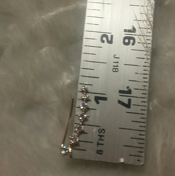 💥LAST ONE💥Gold Plated CZ Diamond Cuff Earrings - Picture 4 of 4